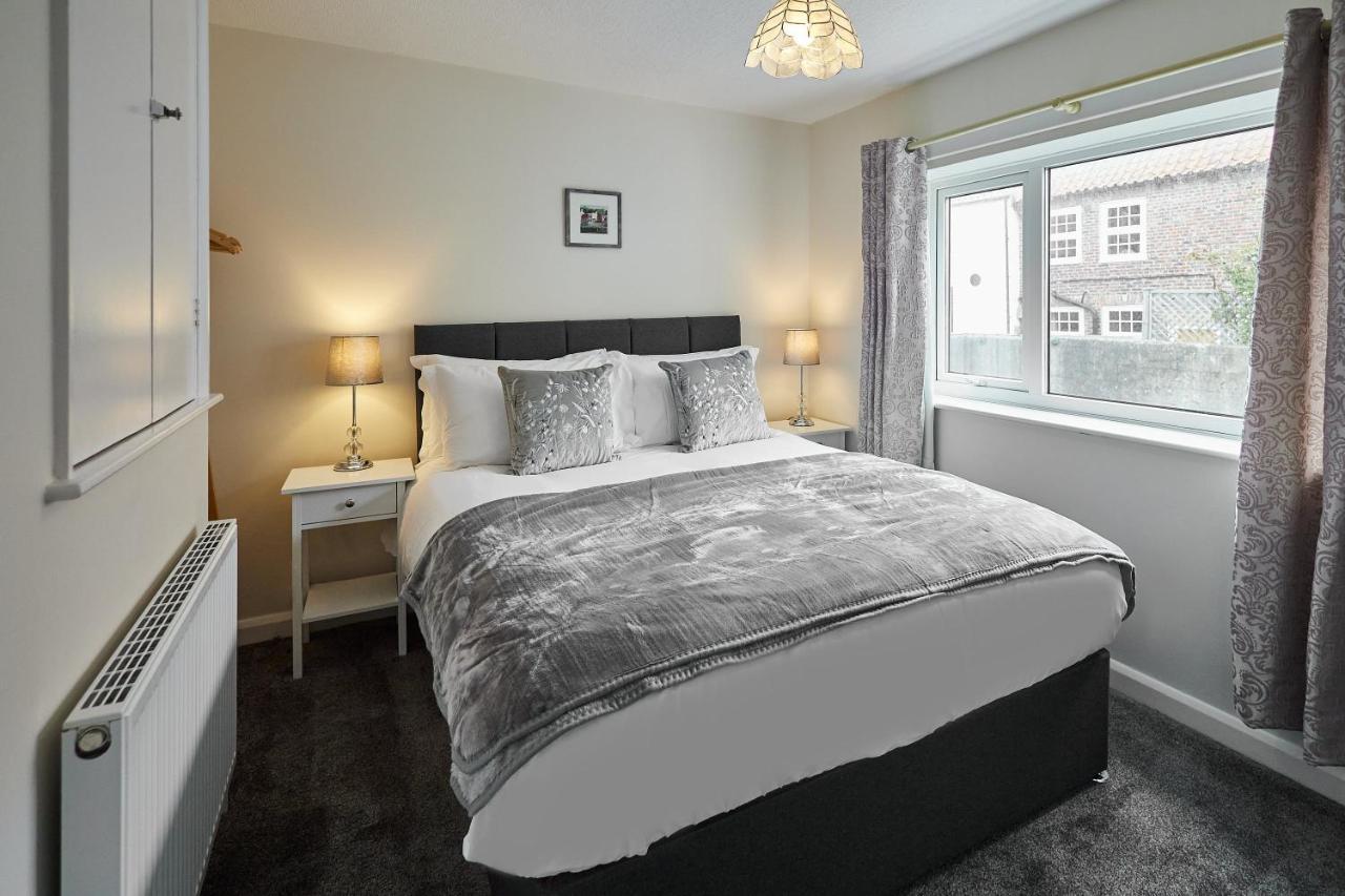 Host & Stay - Greens Yard House Уитби Экстерьер фото